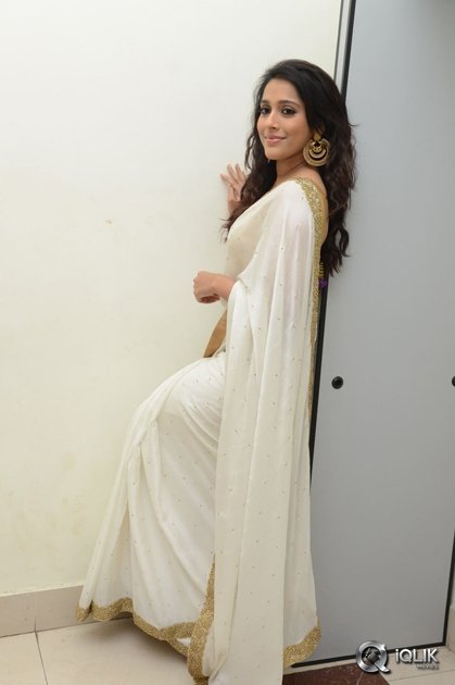 Rashmi-Gautam-at-Guntur-Talkies-Movie-Audio-Launch